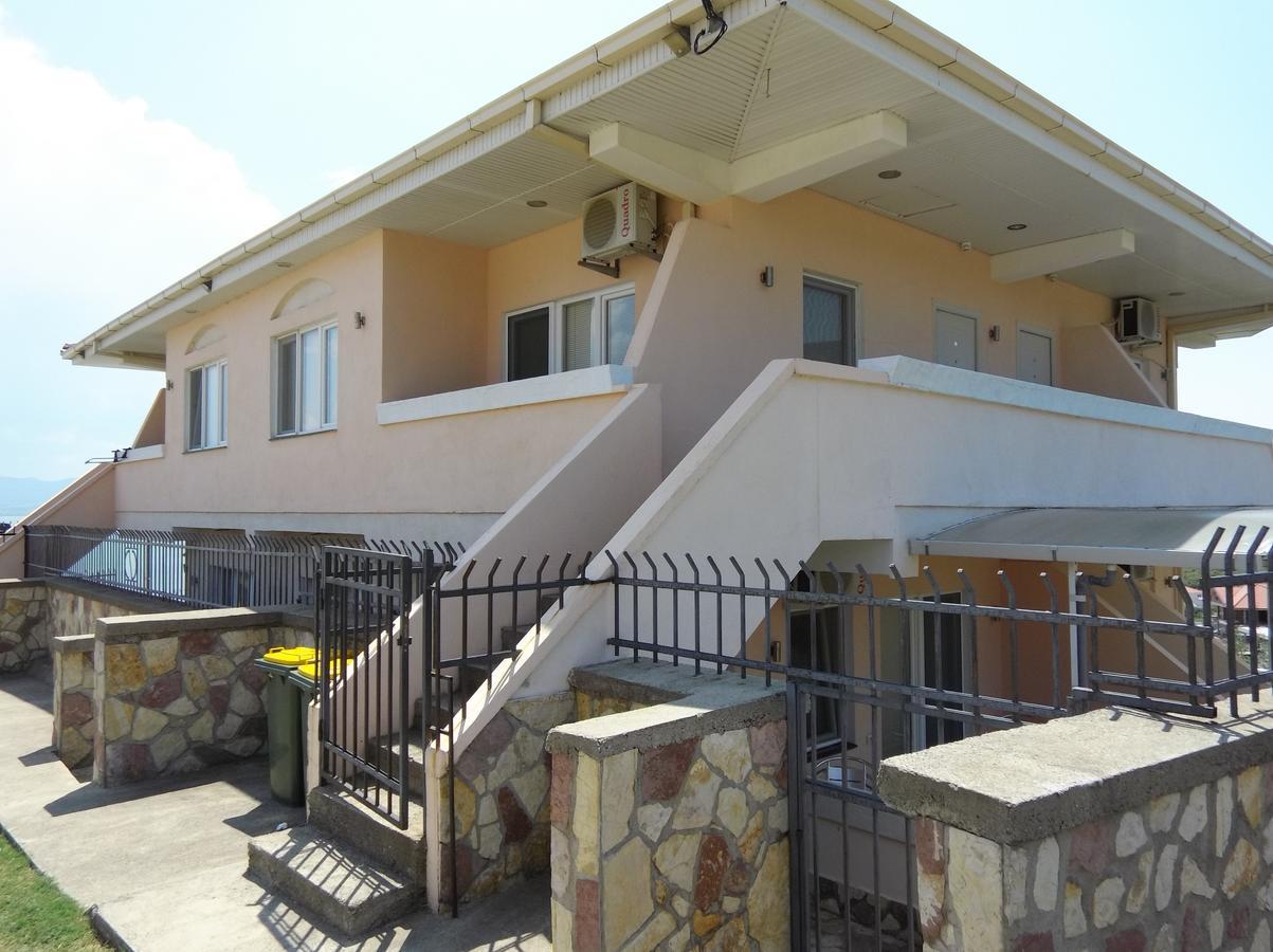 Villa Daniela Apartments Nov Dojran Exteriör bild